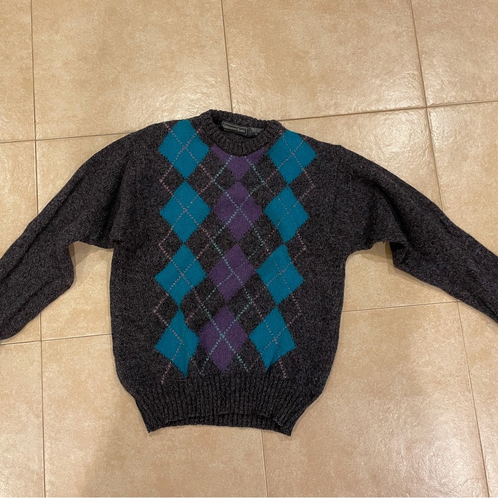 Argyle sweater. Such a cute addition for fall! 100% wool